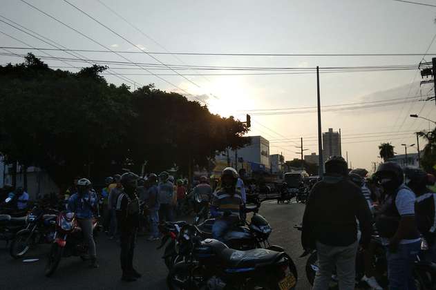 Paro de mototaxistas en Cartagena: bloqueos y disturbios por nuevas medidas