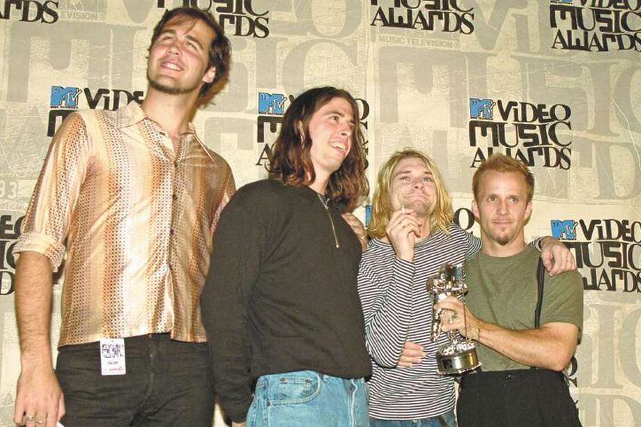 De izquierda a derecha: Krist Novoselic, Dave Grohl, Kurt Cobain y el director Kevin Kerslake (2 de septiembre de 1993).  