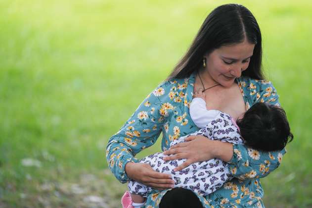 Cubículos de lactancia en TM: ¿apoyo a madres o rechazo a que amamanten en público?
