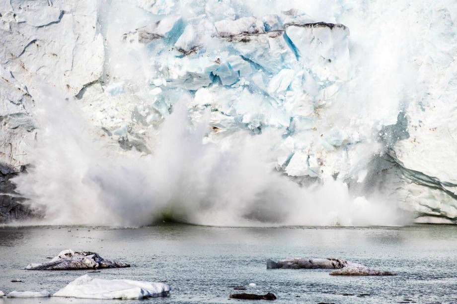 Uno de los puntos de inflexión es el colapso de hielo de Groenlandia. 