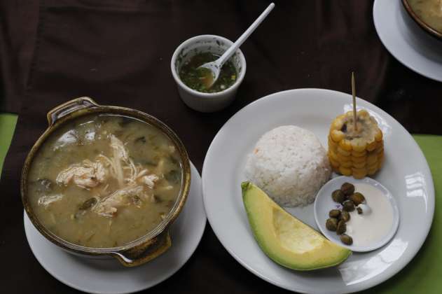 Cinco generaciones después, un restaurante de Bogotá cuelga un “se vende”