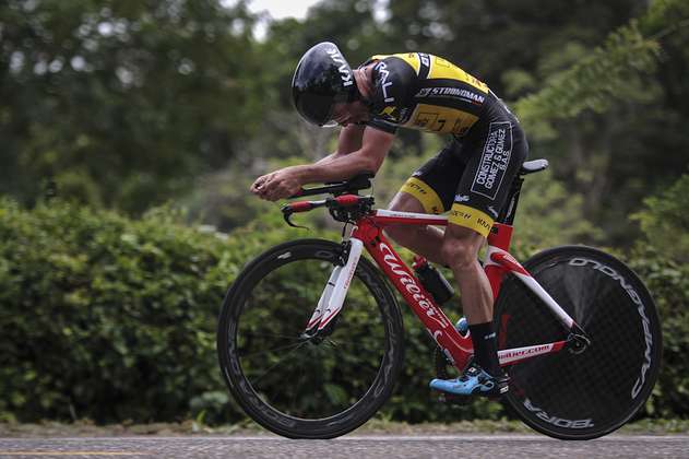 Aristóbulo Cala se afianza en el liderato de la Vuelta a Colombia
