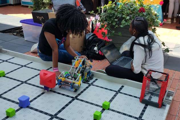 Cybergirls, las chicas del Chocó que buscan en la robótica una alternativa de vida