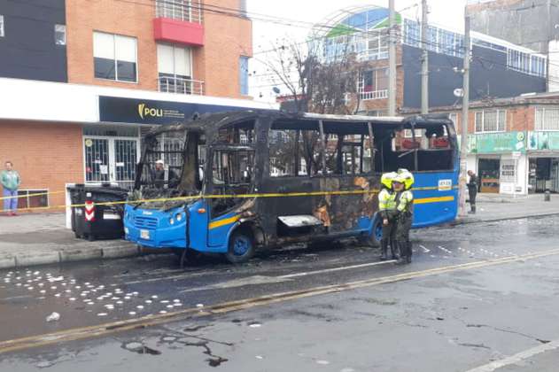Bus del SITP se incendió en Castilla, suroccidente de Bogotá