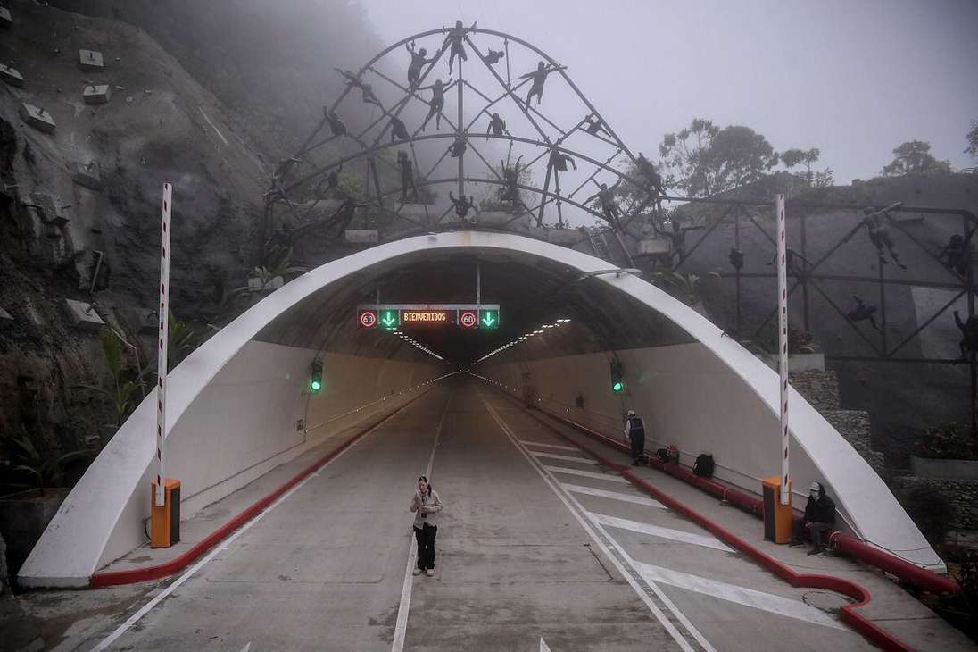 Entrada al túnel de La Línea.