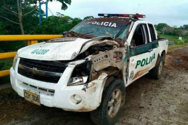 Ataque con explosivos contra patrulla en Córdoba deja dos policías muertos y tres heridos