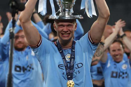 En su primera temporada con Manchester City, Erling Halaand consiguió la Premier League, la FA Cup, La Supercopa Uefa y la Champions League, donde fue el máximo goleador. 