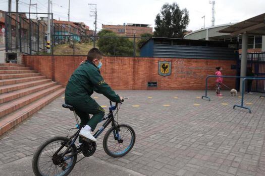 Bogotá fue la ciudad con menor inasistencia escolar y con menor índice de pobreza multidimensional durante 2020.