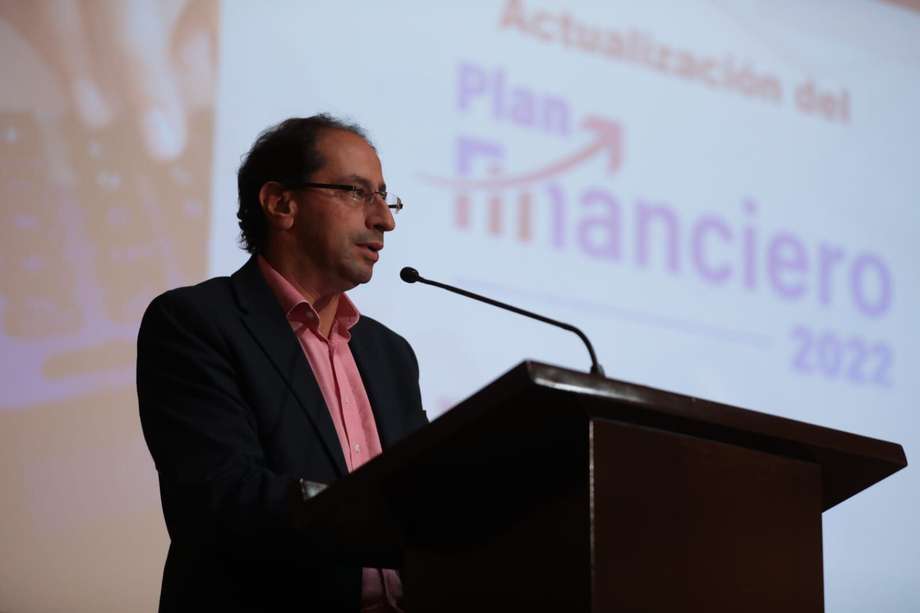 El ministro de Hacienda, José Manuel Restrepo, presentó el Plan Financiero de 2022 con ajuste gradual de las finanzas públicas.