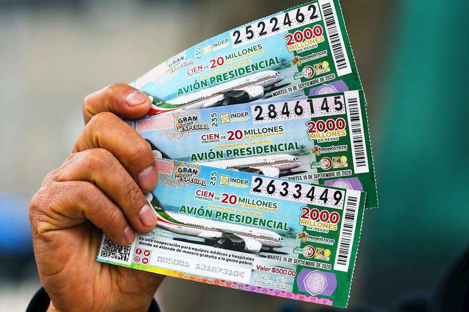 Los boletos para la rifa del avión presidencial mexicano; todavía quedan 30% de los billetes, que se venden desde hace seis meses.