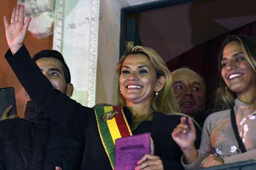 Jeanine Áñez, segunda vicepresidenta de la Cámara Alta de Bolivia y actual presidenta interina de Bolivia. / AFP