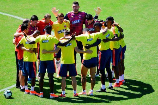 Algunos jugadores de la selección de Colombia en una de las sesiones de entrenamiento del equipo en Estados Unidos.  / AFP