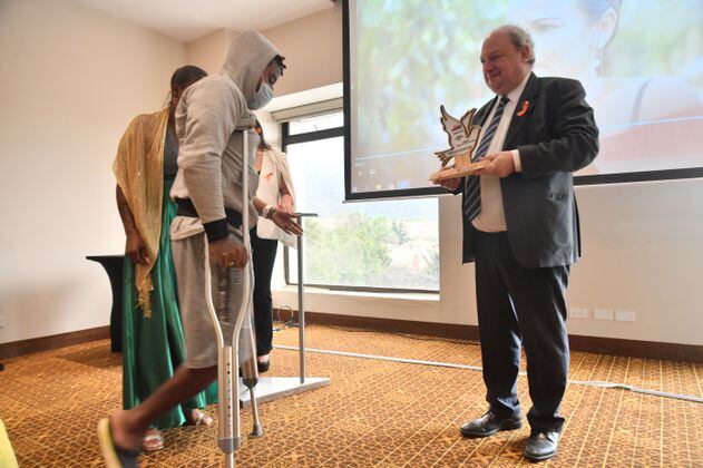 Sobrevivientes de minas antipersonal en Caquetá ganan el Premio CaMina 2022