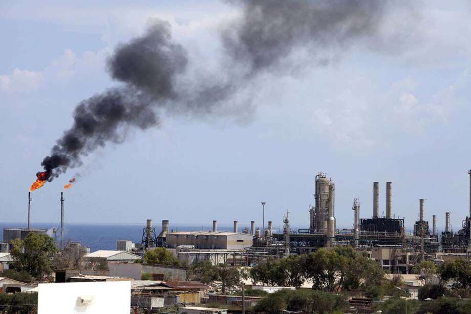 Imagen de referencia: refinería de petróleo de Zawiya, a unos 40 km de Trípoli, Libia.