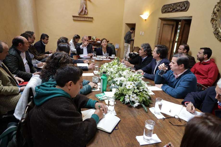 La Coalición Centro Esperanza superó la crisis en la que estaba tras la propuesta de Juan Manuel Galán de reducir el número de precandidatos. 