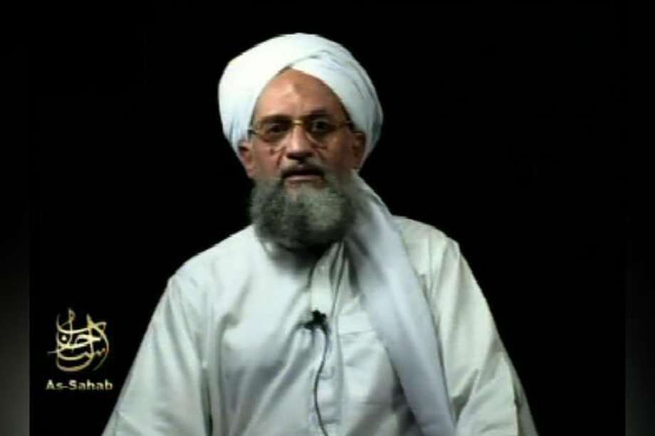 Captura de fotograma de un video de enero de 2016 donde aparece el líder de Al Qaeda, Ayman al-Zawahiri, abatido por los Estados Unidos en agosto de 2022. SITE Intelligence Group