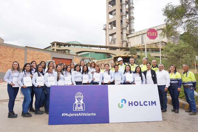 Holcim lidera primera promoción de “Mujeres al Volante” certificadas por el Sena
