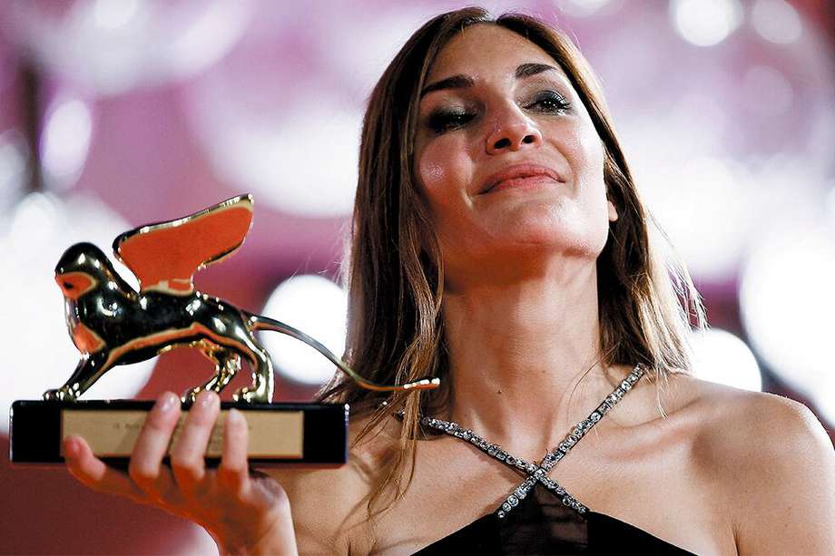 Audrey Diwan, ganadora del León de Oro por la película “L’evénement”.
