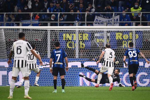 Juventus es el campeón de la Copa de Italia e Inter de Milán es el campeón de la Serie A. 