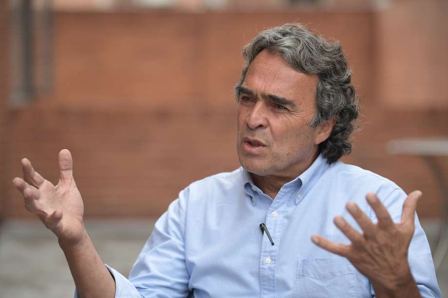 Sergio Fajardo aseguró que "Colombia necesita un centro fuerte, un centro para transformar".
