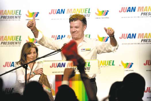 Juan Manuel Santos fue reelegido en segunda vuelta en 2014, luego de haber perdido en primera con el candidato uribista Óscar Iván Zuluaga.