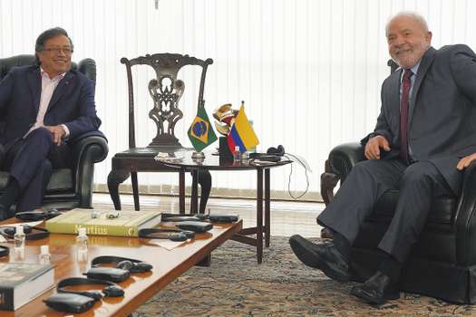 El presidente de Brasil, Luiz Inacio Lula da Silva, a la derecha, con su colega de Colombia, Gustavo Petro, durante su encuentro  en el Palacio de Itamaraty a comienzos de este año. 