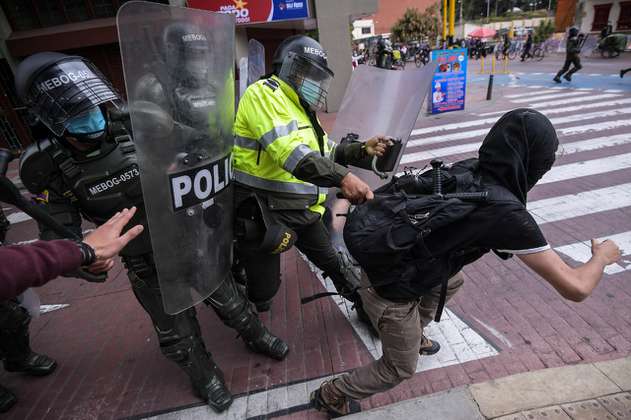 En Parlamento Británico critican casos de abuso policial en Colombia