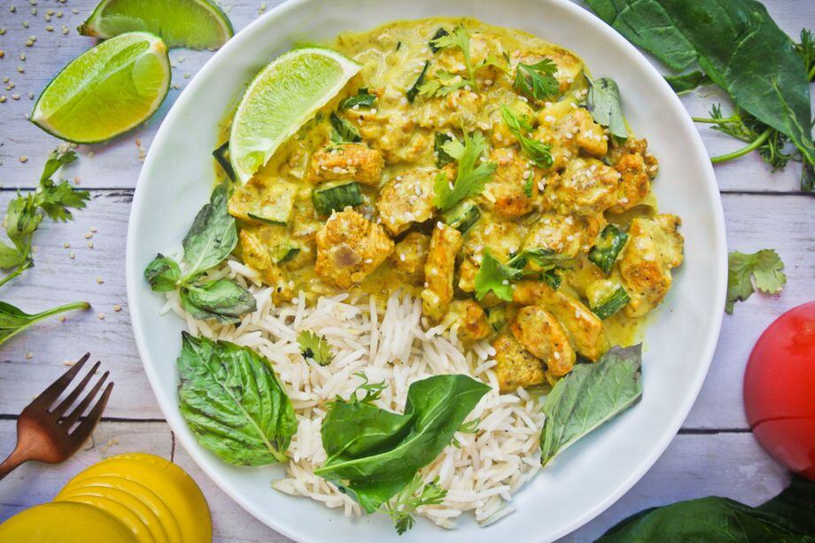 Receta de pollo al curry con coco ¡Súper fácil!