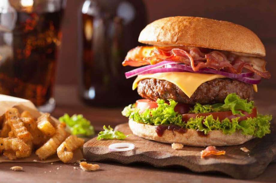 La compañía estadounidense tiene presencia en todo el mundo y se especializa en la elaboración de hamburguesas. / iStock. 