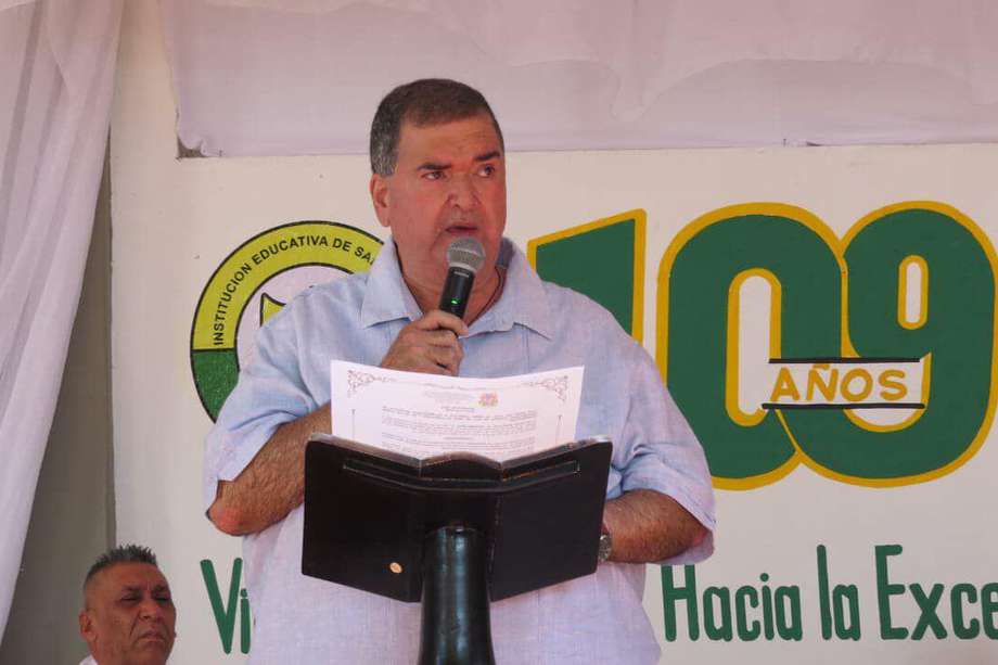 José Elías Chams, alcalde de Sabanalarga, aclaró que ha bajado ocho kilos en los últimos meses.