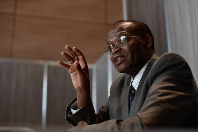 “La paz es un reto económico y político”: profesor Muna B. Ndulo