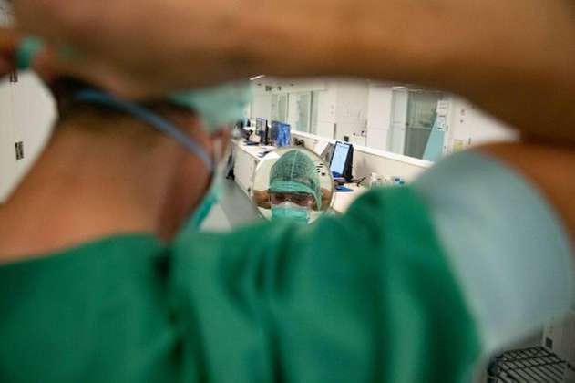 Cirujanos colombianos lanzan campaña para dotar de material de protección al personal de salud