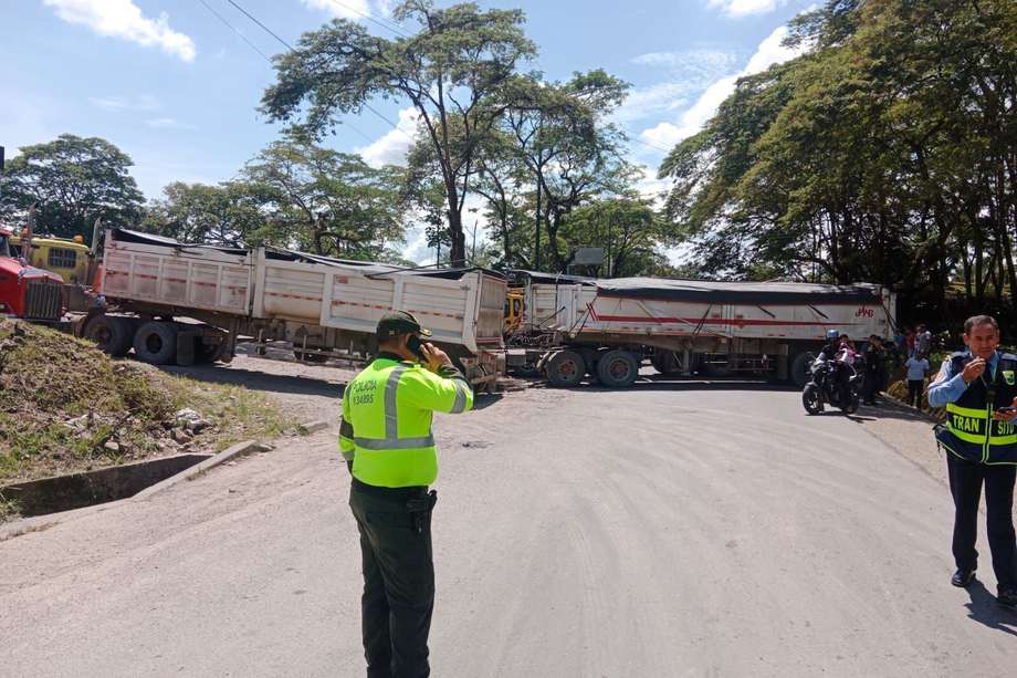 Transportadores de carga exigen que se levante el pico y placa en la vía Bogotá- Villavicencio.