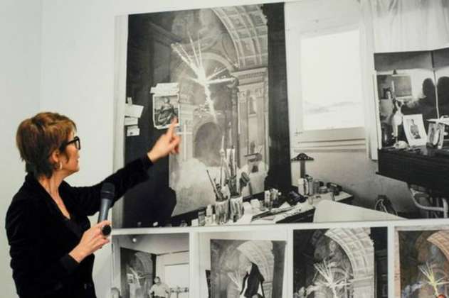 "Explosión de fe mística" de Dalí sale de su reflejo en homenaje a Rafael