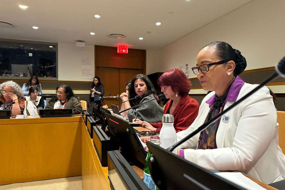 La viceministra Elizabeth Taylor-Jay presenta la política exterior feminista en la Comisión para la Condición Jurídica y Social de la Mujer. 
