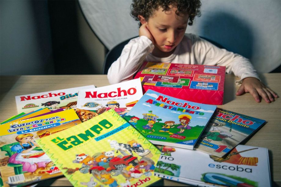 La cartilla Nacho, que ha ayudado a miles de colombianos a aprender a leer y escribir ahora estará en tv y digital. Te contamos los detalles aquí.
