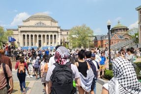 Sigue la tensión en Columbia: estudiantes desafían autoridades y mantienen protestas
