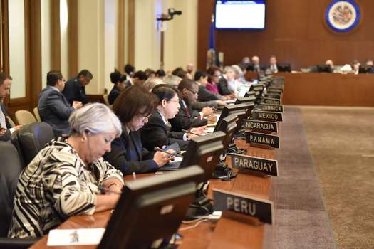 miembros permanentes de la OEA durante una sesión extraordinaria en su sede de Washington. / EFE