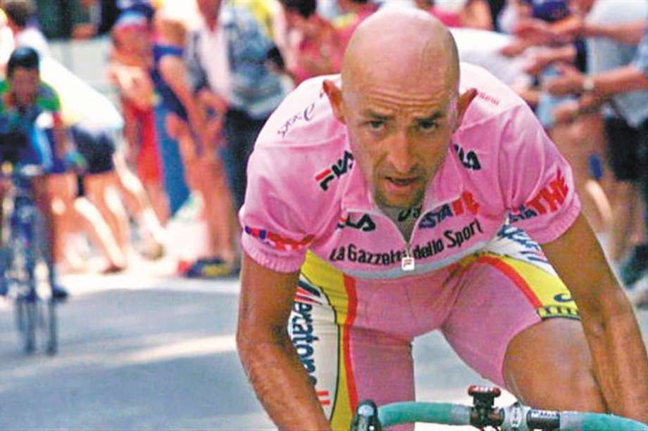 Marco Pantani, uno de los grandes ídolos del ciclismo italiano, campeón del Giro y del Tour de Francia.