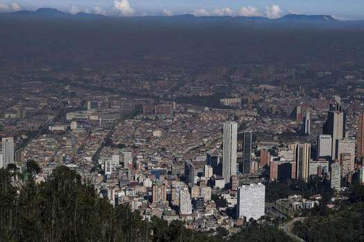 Greenpeace estima que la contaminación del aire por el material particulado fue responsable de la pérdida de aproximadamente 5.400 vidas durante el pasado año en Bogotá.