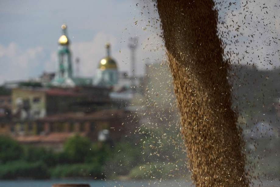 Ucrania se enfrenta a varios obstáculos para la exportación de cereales, que necesita para mantener su economía, por los bloqueos rusos en el mar Negro.