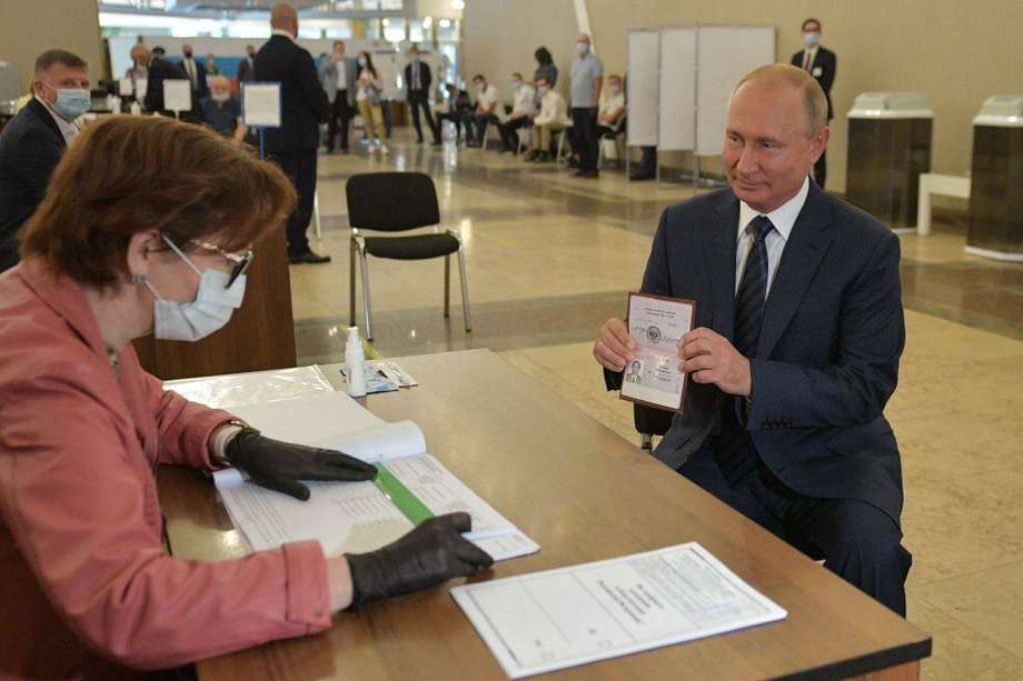 La reforma constitucional presentada por Putin ya fue votada por los organismos legislativos del país.