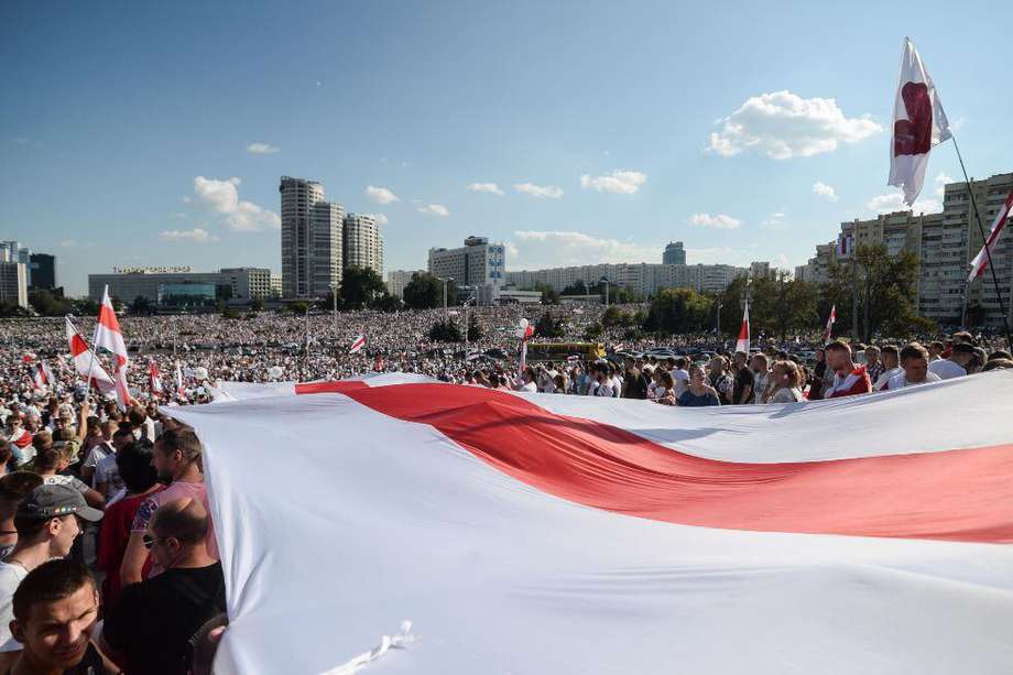 Hoy se llevó a cabo la manifestación más grande hasta ahora en contra del gobierno en Minsk, capital de Bielorrusia.
