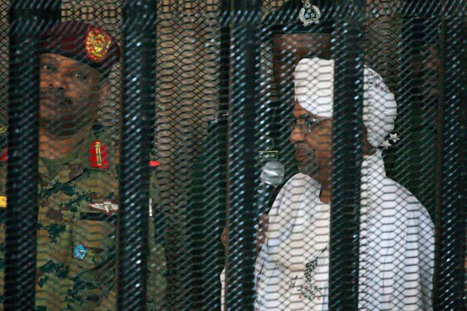 Comenzó el juicio contra el exdictador de Sudán Omar al Bashir; puede ser condenado a pena de muerte.