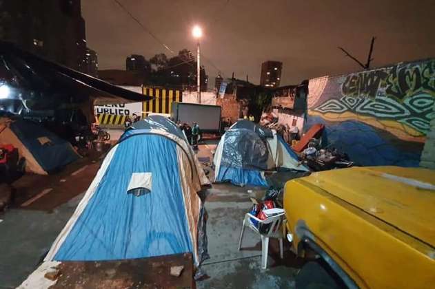 Así pasaron la noche las familias afectadas por el incendio en el centro de Bogotá