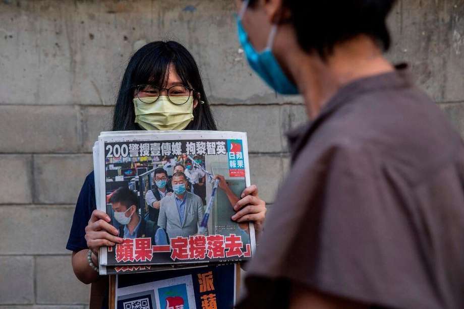 El fundador del periódico Apple Daily, Jimmy Lai, fue arrestado bajo la nueva ley de seguridad nacional en Hong Kong. El acto constituye una represión radical contra la disidencia desde que China impuso una nueva ley de seguridad en la ciudad.