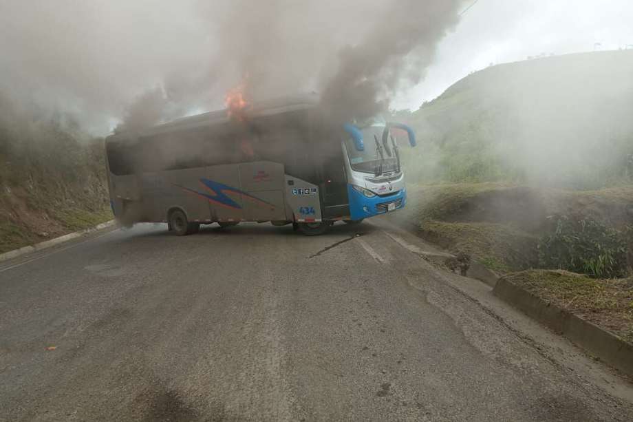 Más de 30 vehículos han sido incinerado en la vías del país.
