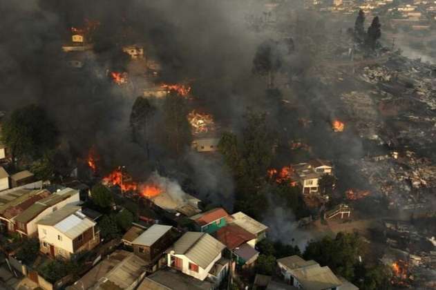 Aumentan a 122 los muertos por los incendios forestales en Chile