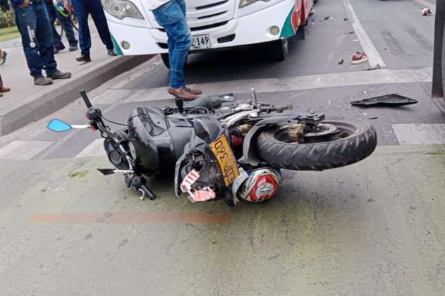 Un motociclista murió en Bogotá tras fuerte accidente con camión