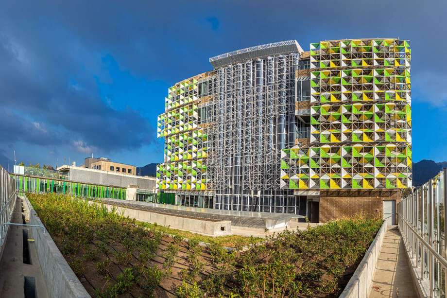 El edificio EAN Legacy fue galardonado con el Premio del Público al Proyecto Sostenible Construverde 2021, otorgado por el Consejo Colombiano de Construcción Sostenible (CCCS).